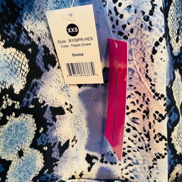 Betsey Johnson scrub top woman’s size XX small NEW - Picture 5 of 6